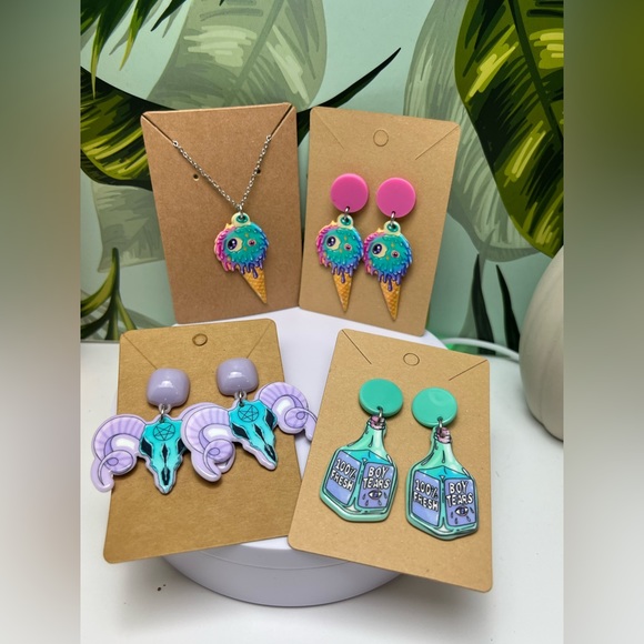 Pastel Goth Jewelry Gift Set with Painted Box - Gothic Kawaii Jewelry Gift Set - Picture 6 of 13